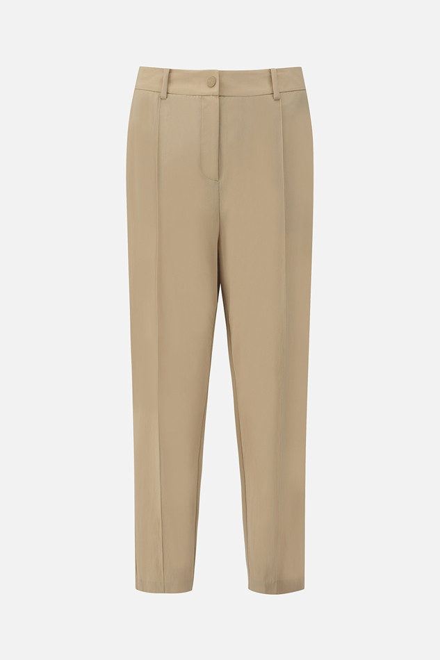 WOMEN SEAMED TAPERED FIT PANTS