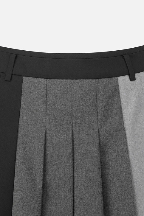 WOMEN TRICOLOR PLEATED SKIRTS