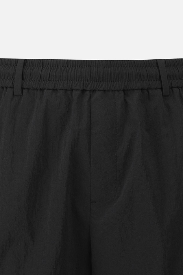 WOMEN POCKET POINT SHORT PANTS