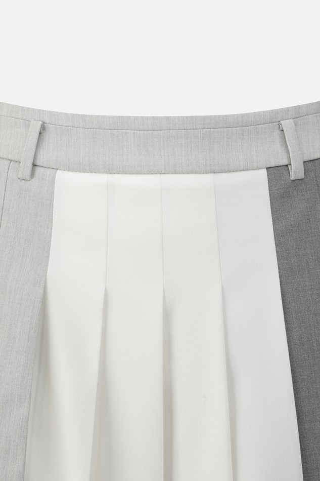 WOMEN TRICOLOR PLEATED SKIRTS