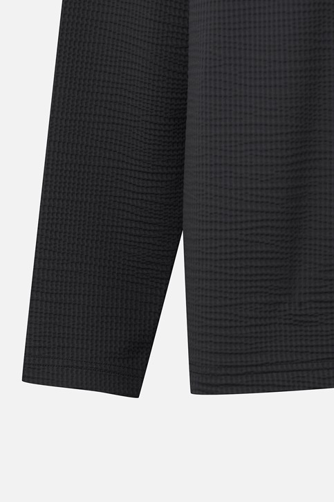MEN TEXTURED COLLAR LONG SLEEVE