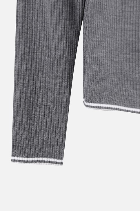 WOMEN SLIM COLLARED SWEATER