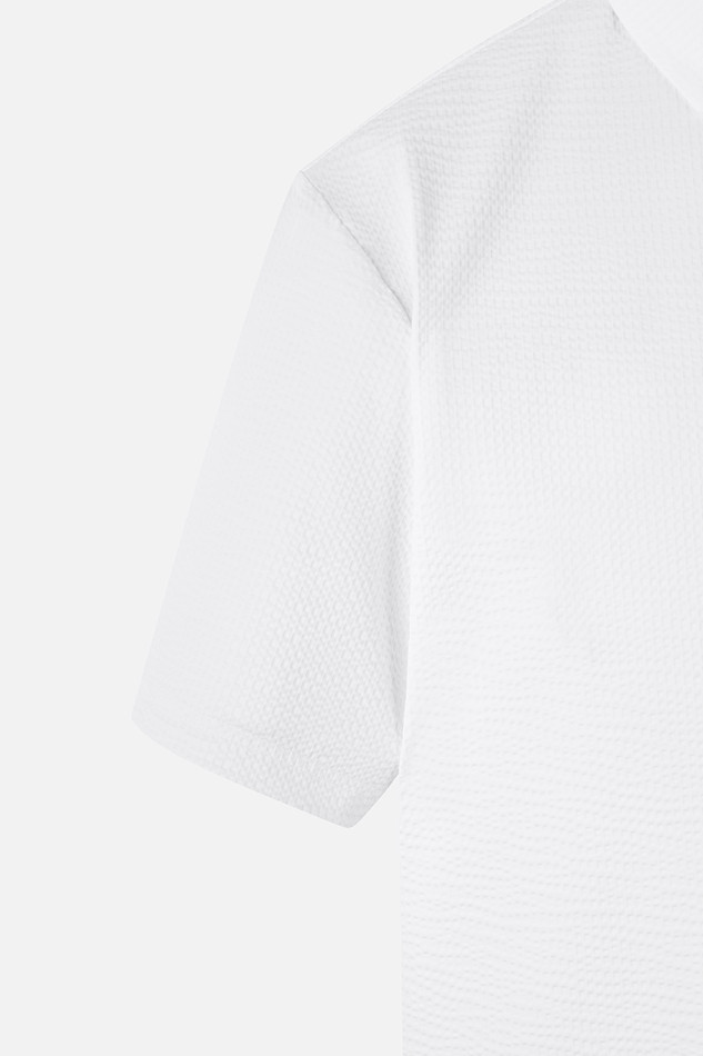 NEW TEXTURED COLLAR SHORT SLEEVE