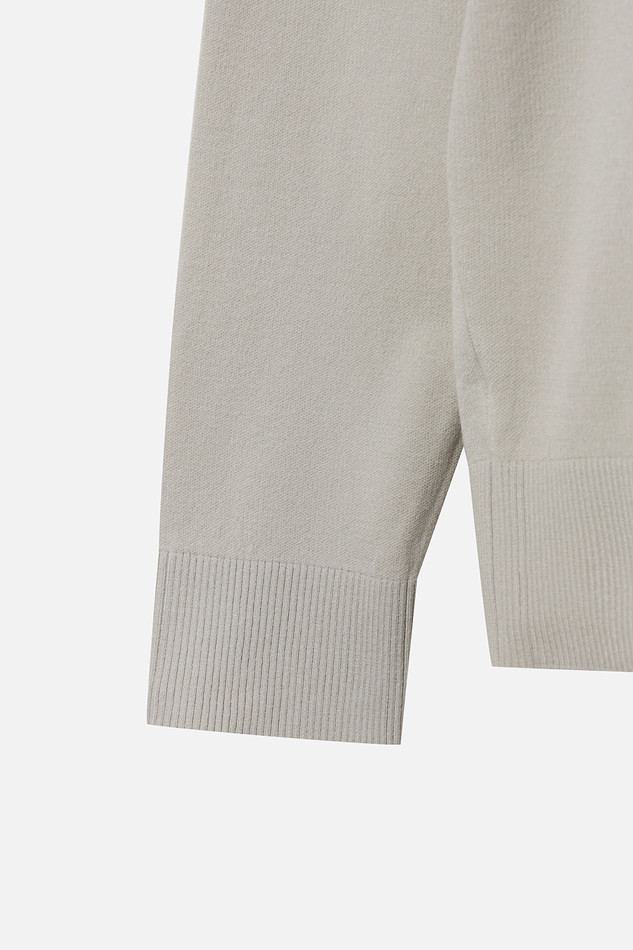 MEN COLOR BLOCKED ROUND NECK SWEATER