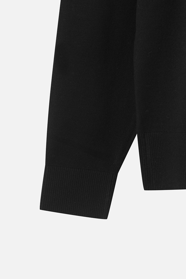 MEN COLOR BLOCKED ROUND NECK SWEATER