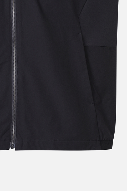 PERFORMANCE SWING JACKET