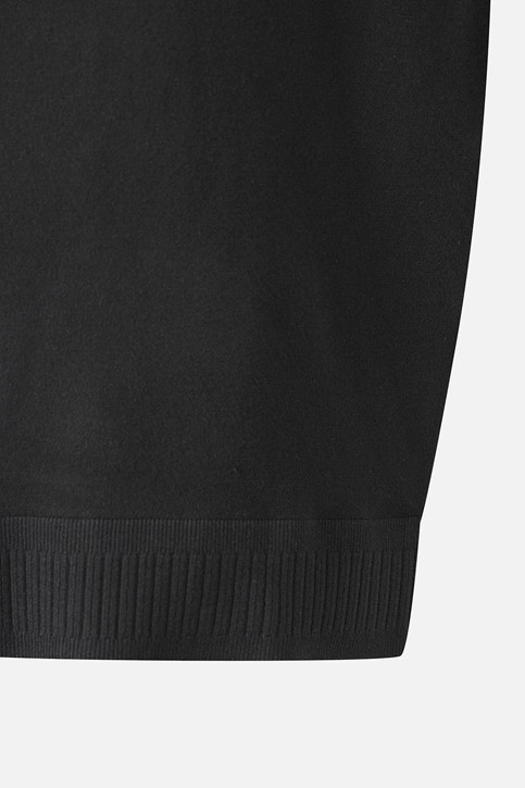 MEN ESSENTIAL ROUND NECK SWEATER