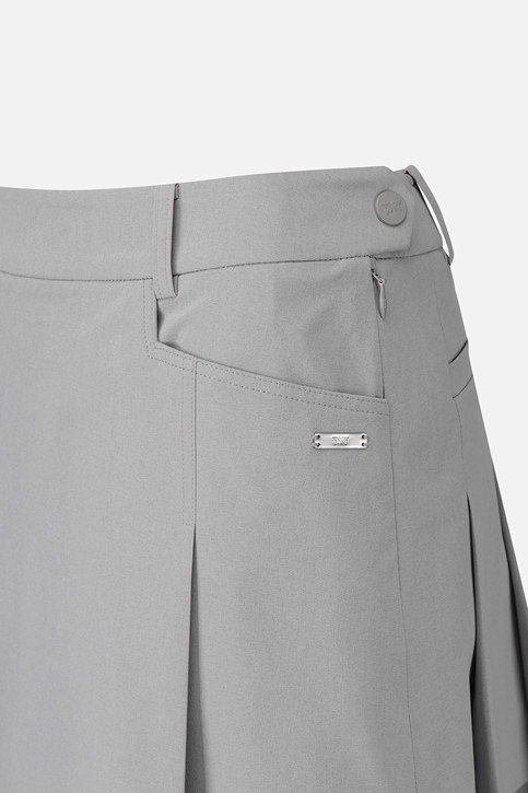 WOMEN BACK PLEATED SKIRTS