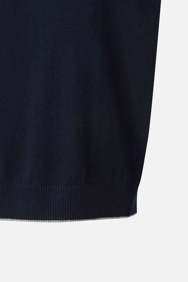CASHMERE SWEATER