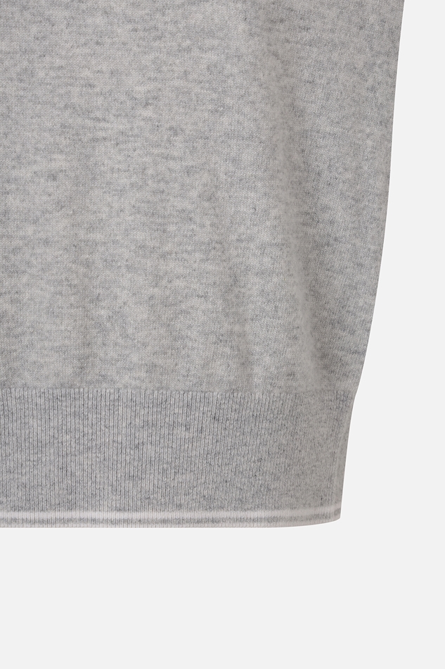 WOMEN BASIC ROUND NECK SWEATER