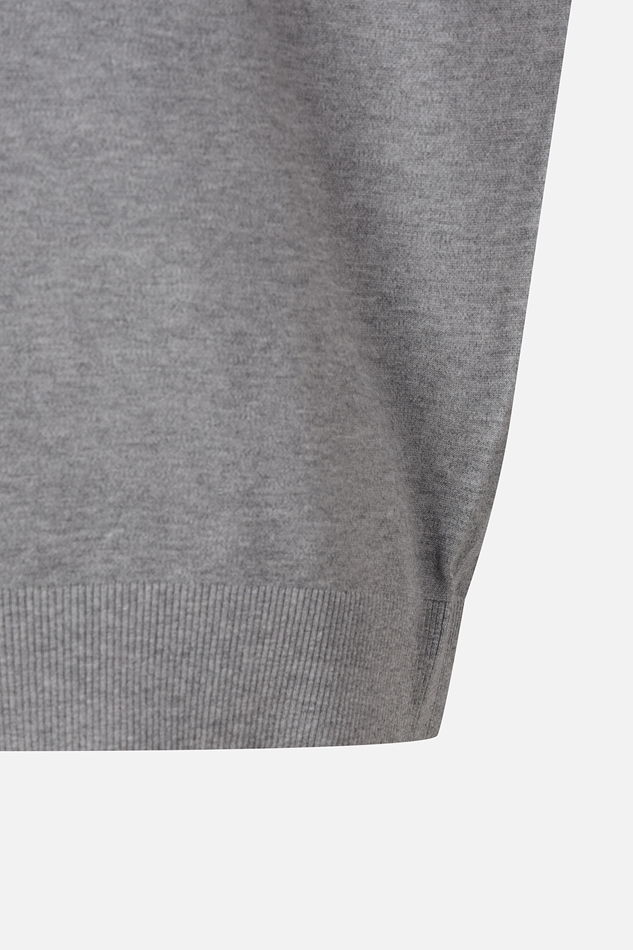 BASIC ROUND NECK SWEATER