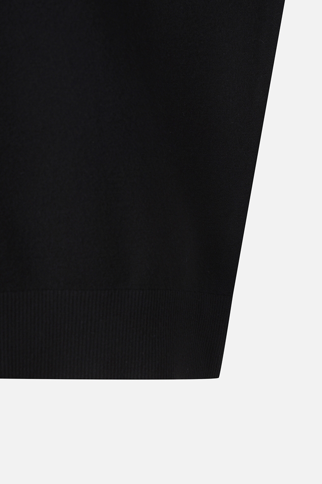 BASIC ROUND NECK SWEATER