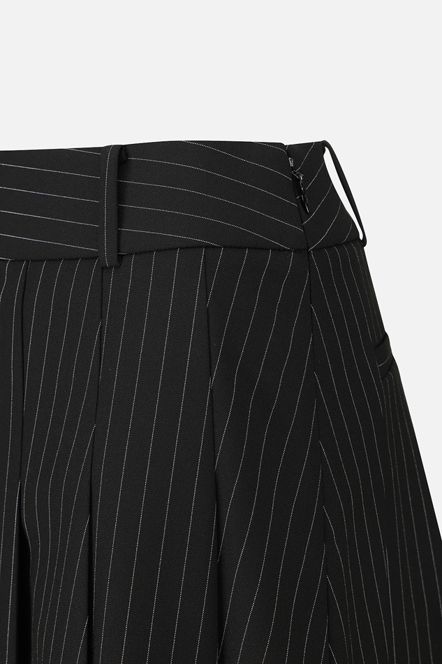 WOMEN STRIPED PLEATED SKIRT