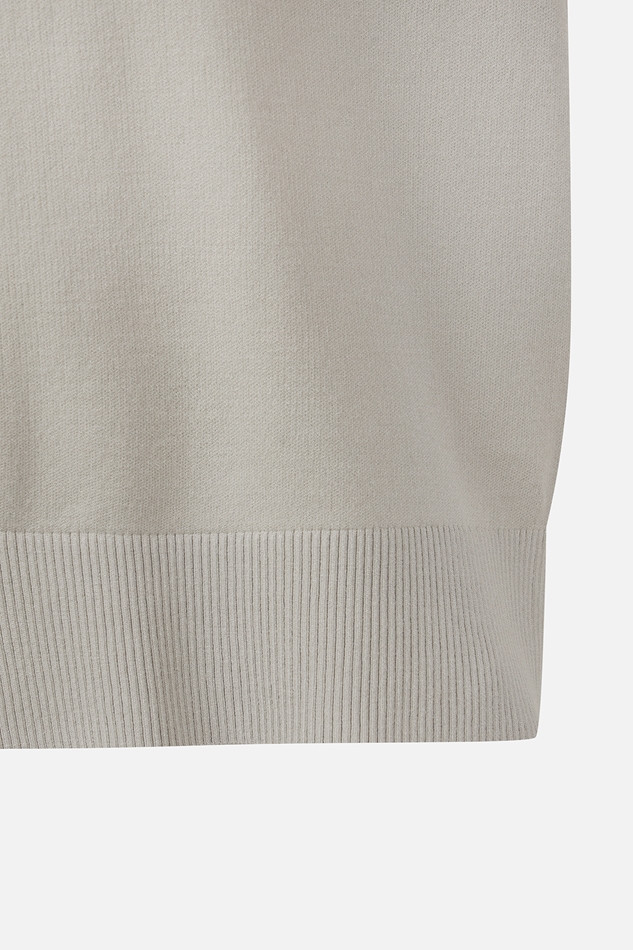 MEN COLOR BLOCKED ROUND NECK SWEATER