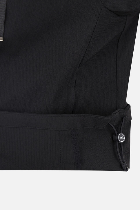 WOMEN TEXTURED HALF-ZIP HOODIE