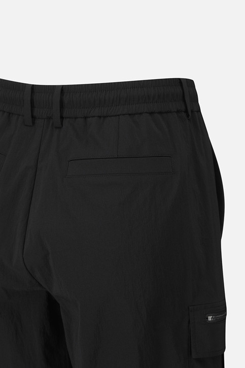 MEN POCKET POINT SHORT PANTS