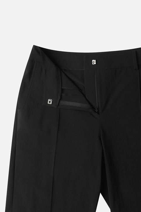 WOMEN SEAMED TAPERED FIT PANTS