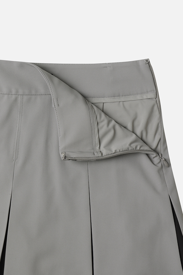 WOMEN PLEATED SKIRT