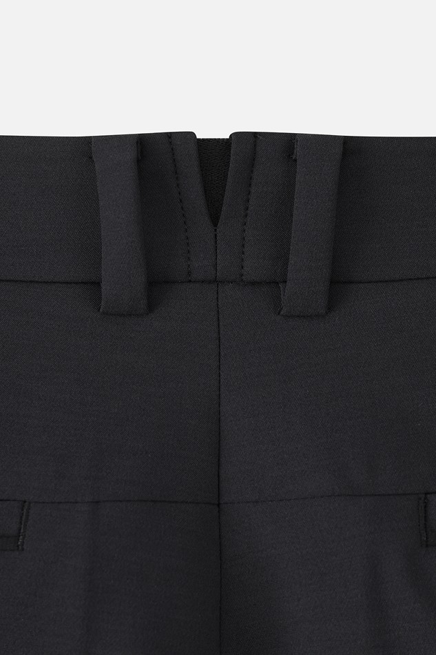 MEN ESSENTIAL STANDARD FIT PANTS