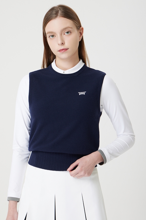 WOMEN ROUND NECK SWEATER VEST