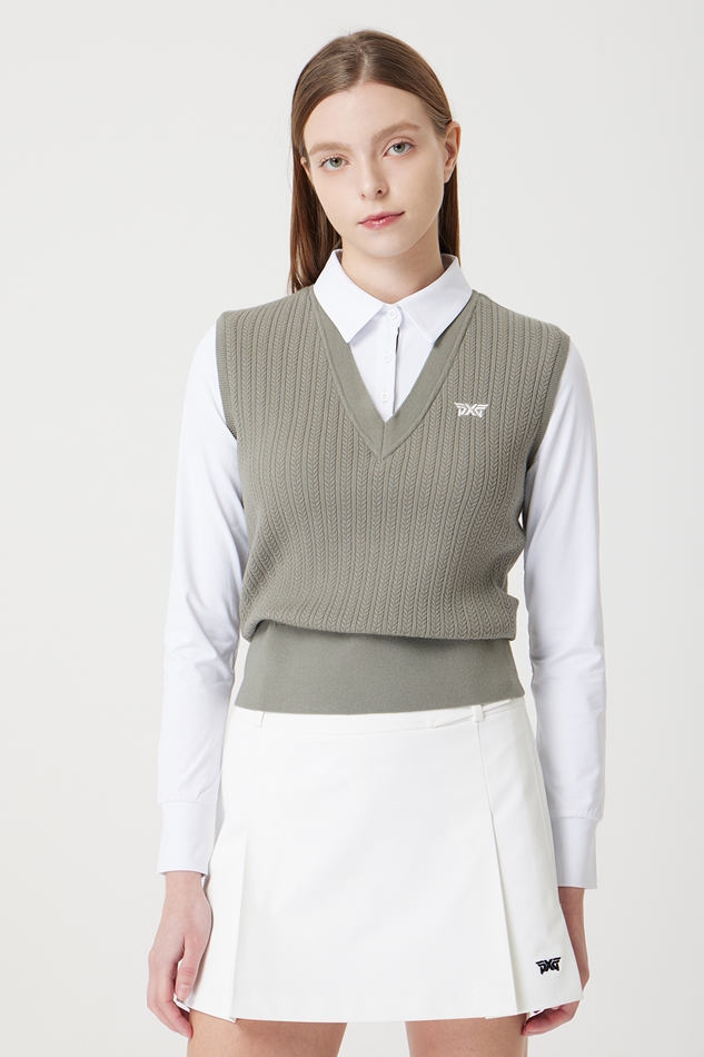 WOMEN COLLAR NECK SWEATER