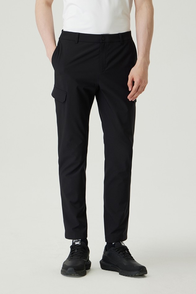 MEN POCKET POINT SEMI-TAPERED FIT PANTS