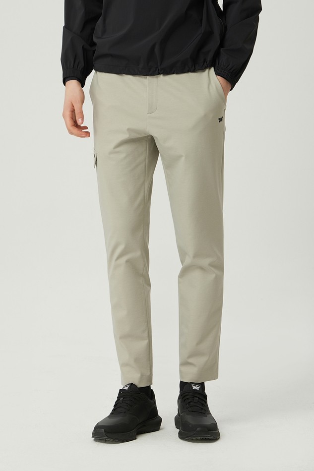 MEN SEMI-TAPERED FIT PANTS
