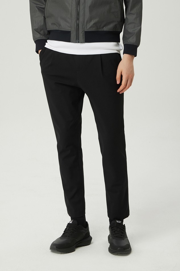 MEN TAPERED FIT PANTS