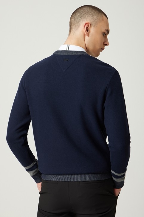 NEW TEXTURED ROUND NECK SWEATER