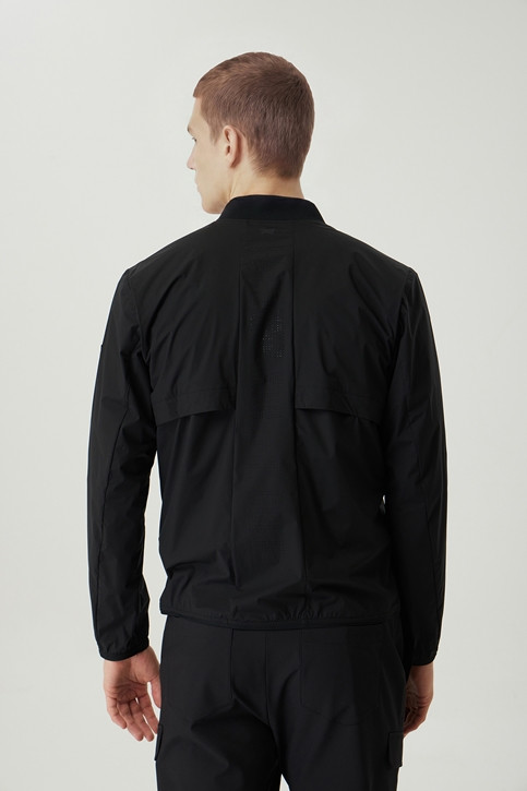 MEN PERFORMANCE LIGHT WEIGHT JACKET