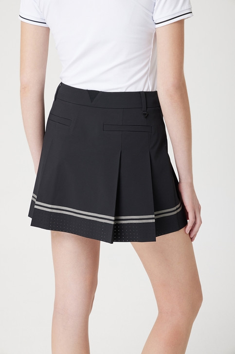WOMEN PERFORATION PLEATED SKIRT