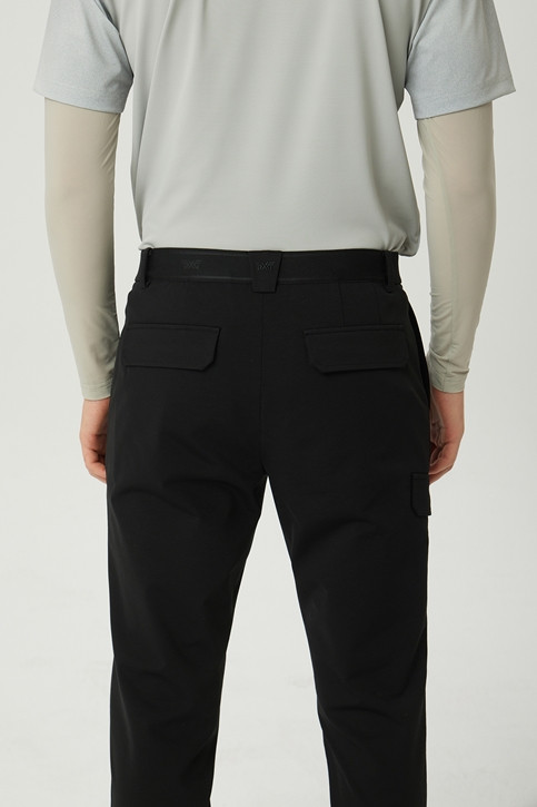 MEN SEMI-TAPERED FIT PANTS