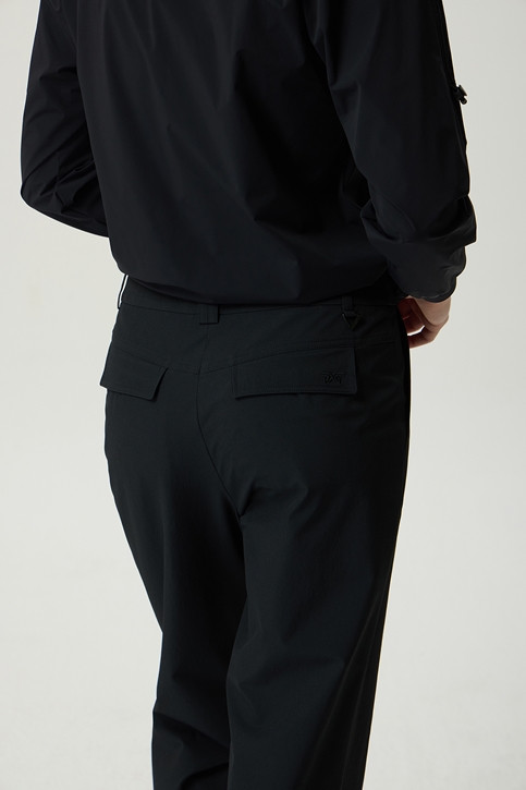 WOMEN TAPERED FIT PANTS