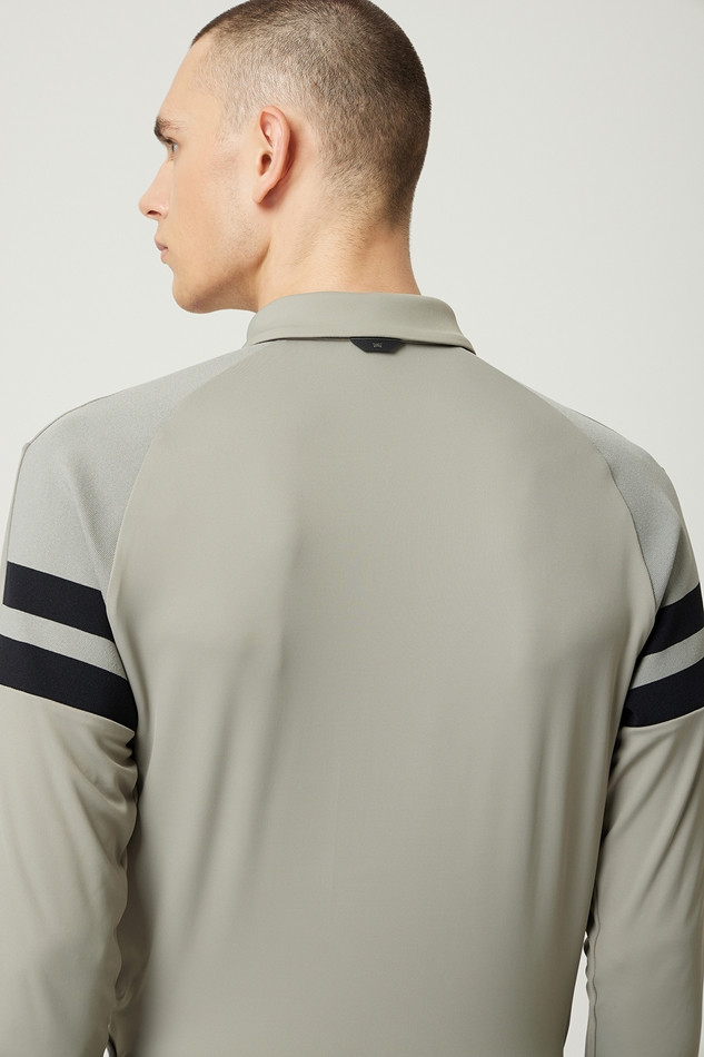 KNITTED POINT COLLAR LONG-SLEEVE