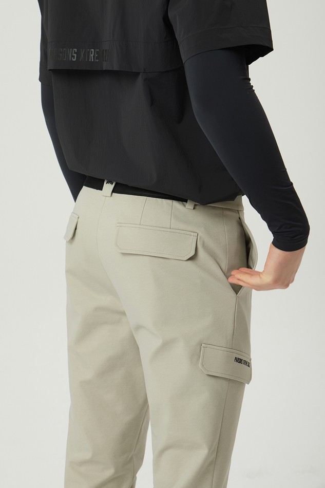 MEN SEMI-TAPERED FIT PANTS
