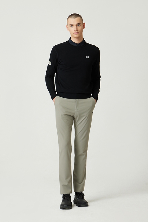 BASIC ROUND NECK SWEATER