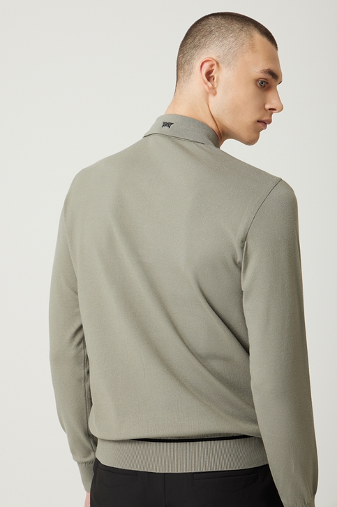 COLLARED SWEATER