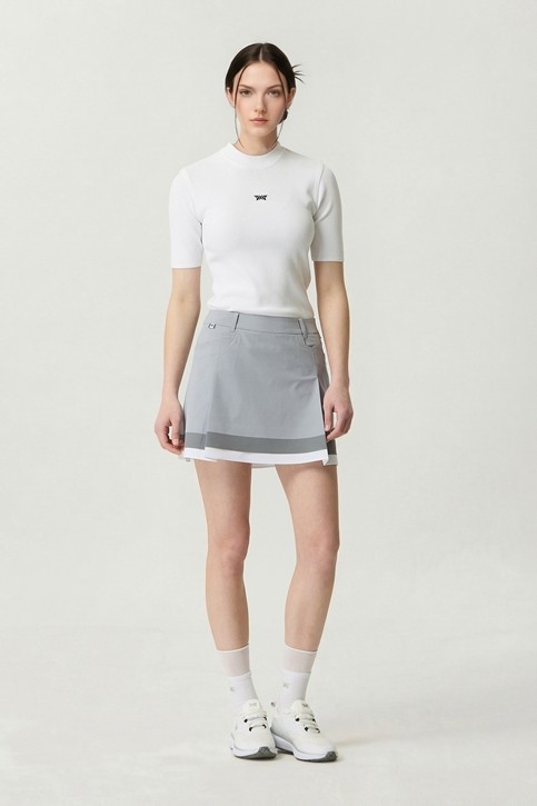 WOMEN BACK PLEATED SKIRTS