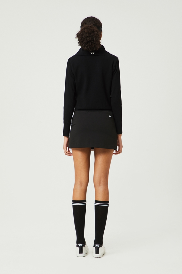 ONE POINT COLLAR-NECK SWEATER