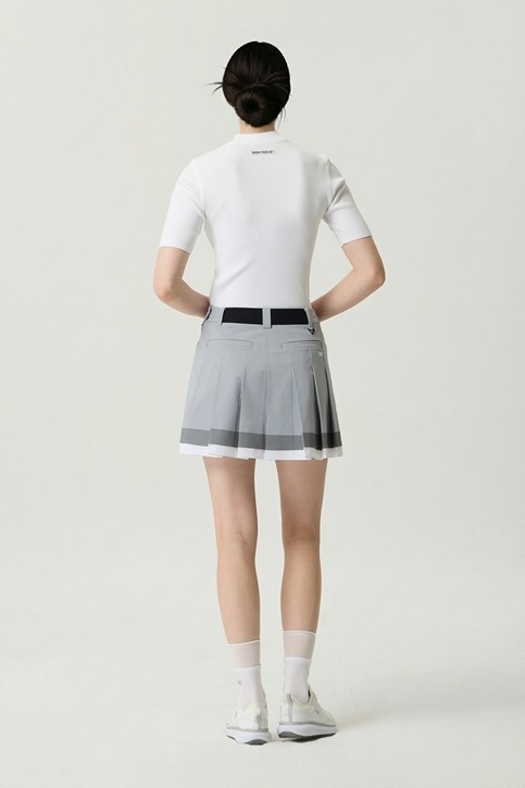 WOMEN BACK PLEATED SKIRTS